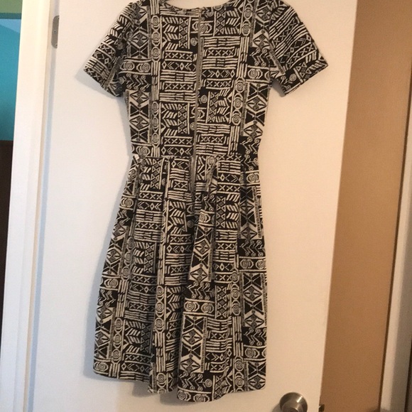 Lularoe Black and White Aztec Amelia - Picture 5 of 5
